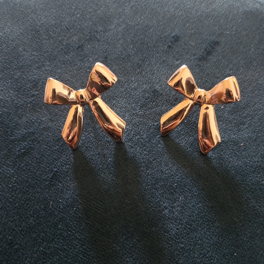 Bow Gold Earrings